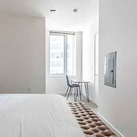 Logo 1 The Sophari 1BR Experience:Modern Living|Pool+Gym, King County Hotels