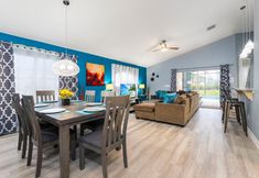 其他 2 Sparkling Pool and Open Concept Living - Inviting Family Escape