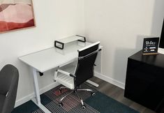 その他 2 Luxurious Pool Oasis and Chic Sunroom Office - Spacious Retreat