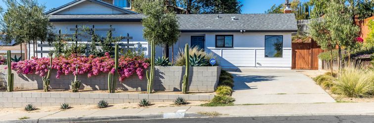 其他 Modern Kitchen and Private Backyard Oasis - Charming Spacious Haven