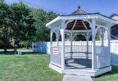 Others 2 Whirlpool, Fireplace, and Pool Access - Charming Deluxe Retreat