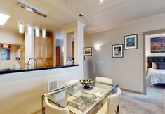 Others 6 Waterfront condo with fitness center, hot tub & central AC