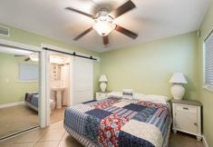 Others 6 Steps to Refreshing Pool and BBQ Area - Gorgeous Poolside Oasis