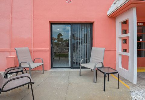 기타 Patio and Heated Swimming Pool - Charming Coastal Retreat