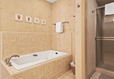 Others 7 Panoramic Ocean Views and Beach Access - Exquisite Coastal Retreat