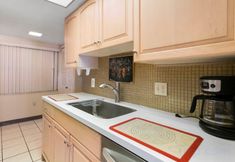 기타 7 Oceanfront Balcony and Dolphin Watching - Charming Coastal Retreat