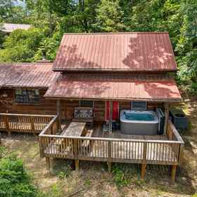 Hotel Exterior 1 Charming Cabin with Hot Tub and Grill - Inviting Mountain Retreat, Pigeon Forge 酒店
