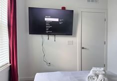 Others 3 New 2B2B with Balcony Downtown