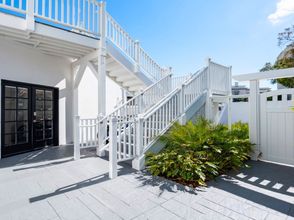 Others 4 Luxurious Outdoor Hot Tub and Elegant Furnishings - Charming Escape