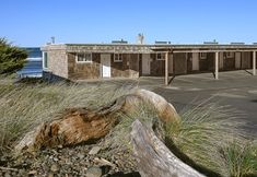 Others 2 Stunning Ocean View and Hot Tub - Luxurious Beachfront Retreat