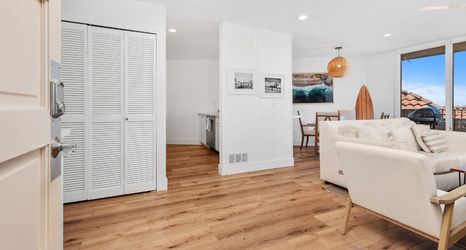 Others 2 Ocean Views and Three Balconies - Gorgeous Coastal Escape