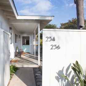 Hotel Exterior1Private Backyard and Outdoor Shower - Charming Family Retreat,圣地牙哥县飯店