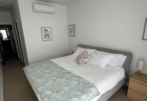 Lain-lain Rooftop Patio and Spacious Living - Stylish Urban Retreat