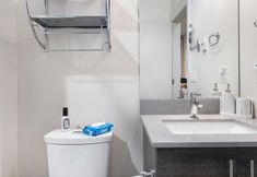 Others 7 Cozy Space with Convenient Access to Downtown - Charming Getaway