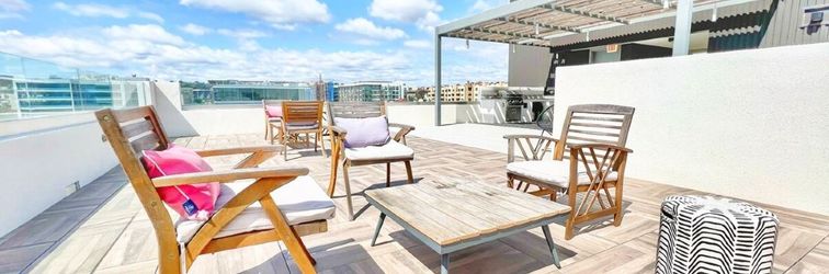 Others Stunning City Views and Rooftop Patio - Inviting Downtown Escape