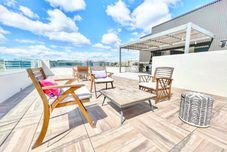 Others Stunning City Views and Rooftop Patio - Inviting Downtown Escape