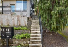 Others 7 Rooftop Deck and Dedicated Parking in Queen Anne - Charming Retreat
