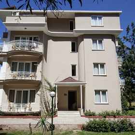 Logo1Club Wasa Holiday Village,科纳克利钟楼广场飯店