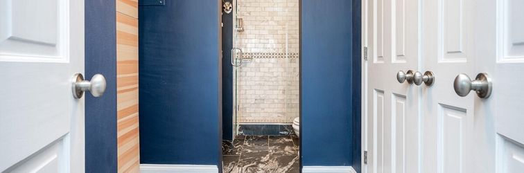 其他 Memory Foam Comfort with Smart TV and Wi-Fi - Charming City Oasis