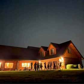 Hotel Exterior 1 Breathtaking Views and Expansive Living Space - Exquisite Hilltop Retreat, โรงแรม & ที่พัก Washington