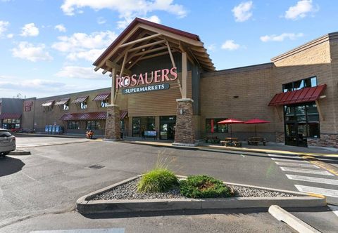 其他 Hot Tub, Private Dock and Deck Oasis - Stunning Lakefront Retreat