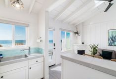 その他 7 Charming Balcony and Gorgeous Fireplace - Stunning Ocean View