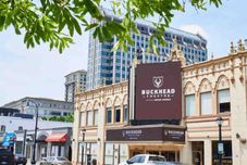 อื่นๆ Resort Style Pool and Modern Amenities - Stylish Luxury Escape