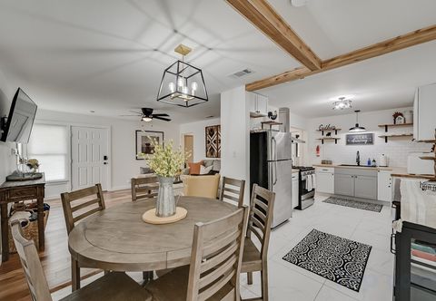 Others Newly Furnished Model Home.Gameroom. Close to TCU!