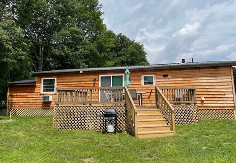 Lain-lain Spectacular Hilltop Retreat-Garden, Deck, Playground, Views