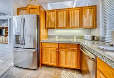 その他 7 Two-Story Townhouse w/Free WiFi, Fireplace, A/C, Patio, & Shared Hot Tub, Pools