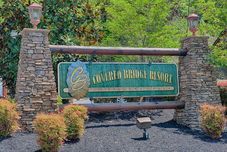 Others Charming Cabin with Game Room and Hot Tub - Cozy Mountain Retreat