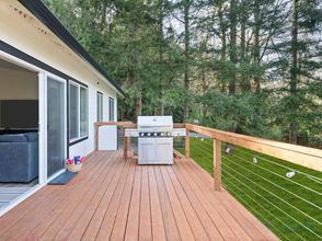 อื่นๆ 4 Waterfront Access and Kayaks Included - Stylish Lakeside Retreat