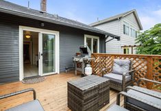 기타 5 Spacious Outdoor Deck and Modern Comforts - Charming Cozy Haven