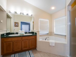 Others 4 Private Pool and Spa with Games Room - Exquisite Family Retreat