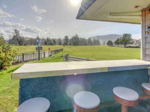 其他 4 Charming Historic Boathouse with Ocean Views - Inviting Coastal Retreat