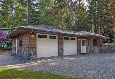 Others Panoramic Views and Tranquil Nature Escape - Serene Lodge Retreat