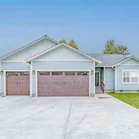 Logo1Newly built home with hot tub, fire table, game room & gym with Peloton bike,洪堡州立大学飯店