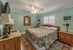 Others 7 Spacious Condo with Pool and Shuffleboard - Charming Beach Retreat