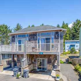 Logo1Ocean View Decks and Luxurious Finishes - Stunning Coastal Haven,康妮汉森花园飯店