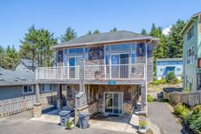 Others Ocean View Decks and Luxurious Finishes - Stunning Coastal Haven