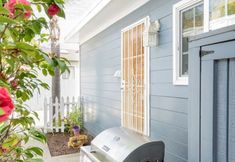 Lainnya 4 Private Front Yard and Close to Beach - Charming Coastal Retreat