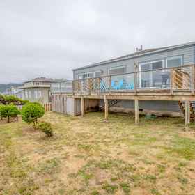 Hotel Exterior1Panoramic Ocean Views and Hot Tub - Stunning Beachfront Haven,德里夫特克里克廊桥飯店
