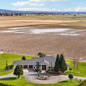 Hotel Exterior 1 Spacious Family Retreat with Expansive Yard - Charming Country Escape, Hotel Washington