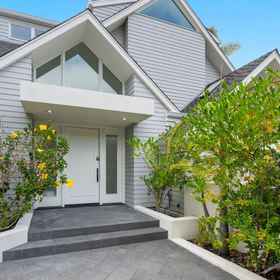 Hotel Exterior1Ocean and Sunset Views with Rooftop Deck - Stunning Coastal Oasis，Keenan Supply - San Diego飯店