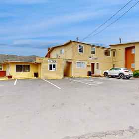 Hotel Exterior1Salmon 2-E,康妮汉森花园飯店