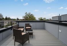 Others 5 Rooftop Patio and High-End Amenities - Stylish Urban Retreat