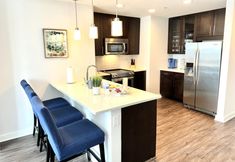 Lainnya 6 Year-Round Pool and Stunning Cityscape Views - Elegant Retreat