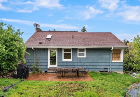 Lainnya Peek-a-Boo Skyline Views and Modern Kitchen - Bright Charming Haven