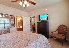 Khác 7 Pool View and Fully Equipped Kitchen - Elegant Family Haven