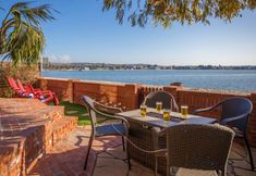 其他 7 Bayfront Patio and Stunning Sunset Views - Charming Waterfront Retreat